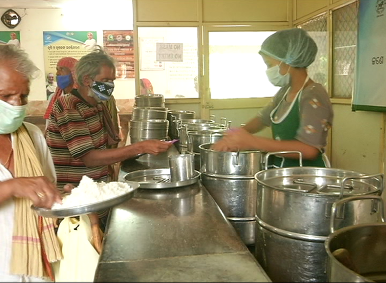 No Plastic Or Polythene To Be Used In Aahaar Centre For Food Parcel