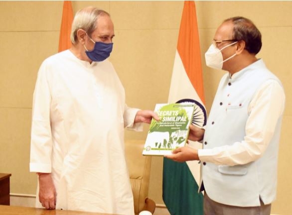 Lokayukta Member Dr. Swain Presents His Book ‘Secrets of Similipal’ To CM