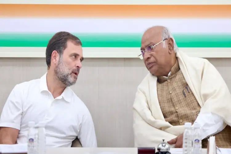 ବିହାର ନିର୍ବାଚନ ପରେ ଚାଲିଲା ଆତ୍ମସମୀକ୍ଷା ; ରାହୁଲ କହିଲେ ଆରମ୍ଭରୁ ନଥିଲା ନିର୍ବାଚନରେ ସ୍ବଚ୍ଛତା…