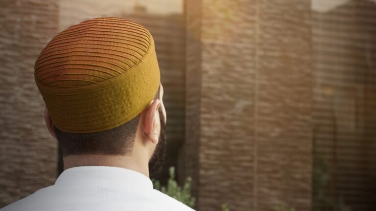 Islamic Cap: ଇସଲାମରେ ଟୋପି ପିନ୍ଧିବା କାହିଁକି ବାଧ୍ୟତାମୂଳକ?