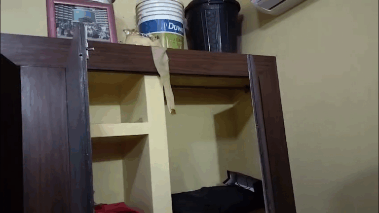 ଘରେ କେହି ନଥିବା ବେଳେ କଳା କନା ବୁଲାଇଲେ ଦୁର୍ବୃତ୍ତ