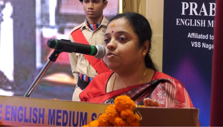 ପ୍ରଭୁଜୀ ଇଂଲିଶ ମିଡିୟମ ସ୍କୁଲର ୪୧ତମ ବାର୍ଷିକ ଉତ୍ସବରେ ବିଶିଷ୍ଟ ଲେଖିକା ତଥା ସୋଆ ପ୍ରାଚୀନ ମୁଖ୍ୟ ପ୍ରଫେସର ଗାୟତ୍ରୀବାଳା ପଣ୍ଡାଙ୍କ ଅଭିଭାଷଣ