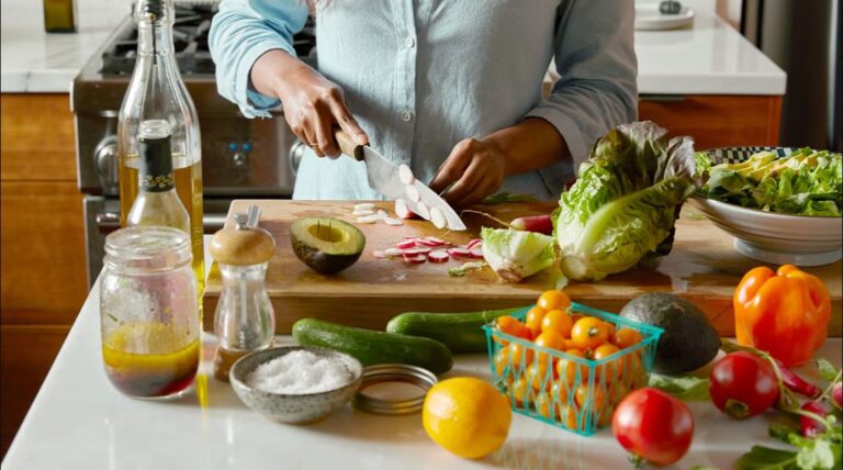 ଭାରତର ୪୭ ପ୍ରତିଶତ ଲୋକଙ୍କ ଠାରେ ଏହି ଭିଟାମିନର ଅଭାବ: ଶାକାହାରୀଙ୍କୁ ଅଧିକ ବିପଦ