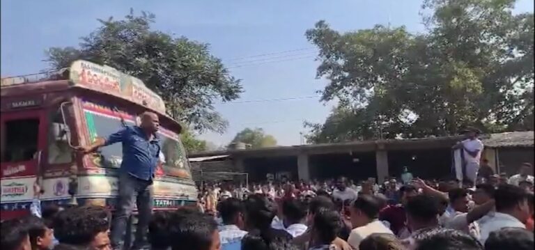 ଜଳୁଛି ମାଲକାନଗିରି : ମୁହାଁମୁହିଁ ଦୁଇ ଗାଁ ଲୋକେ, ମୁଣ୍ଡ ଖୋଜୁଛି ପ୍ରଶାସନ…