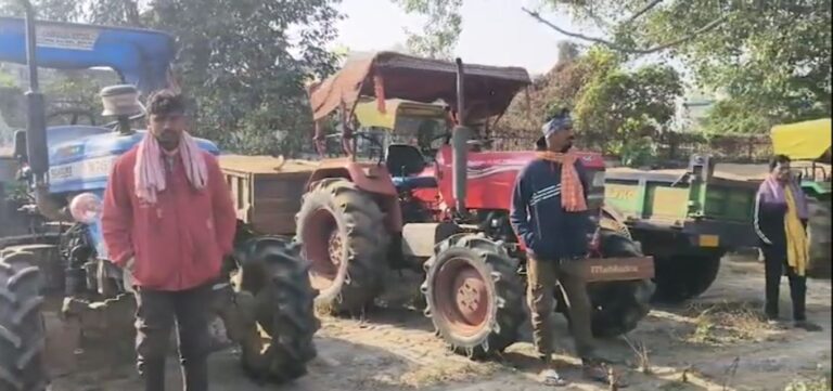 ବେଆଇନ ବାଲି ଘାଟରୁ ୭ ଟ୍ରାକ୍ଟର ଜବତ