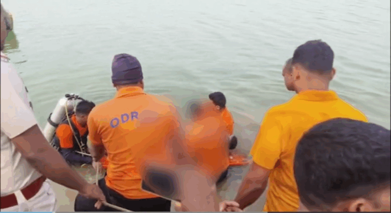 ବିରୂପା ନଦୀରୁ ଉଦ୍ଧାର ହେଲା ଯୁବକଙ୍କ ମୃତଦେହ