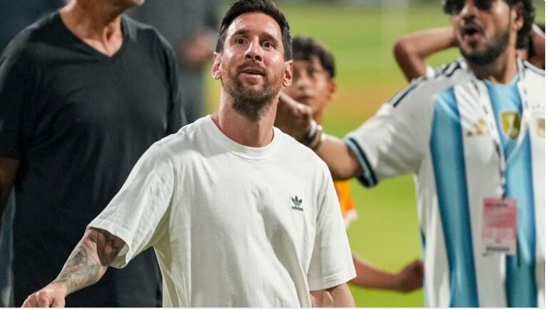 ମେସିଙ୍କ କ୍ରେଜ୍ : ହାତ ମିଶାଅ, କୋଟିଏ ଦିଅ !