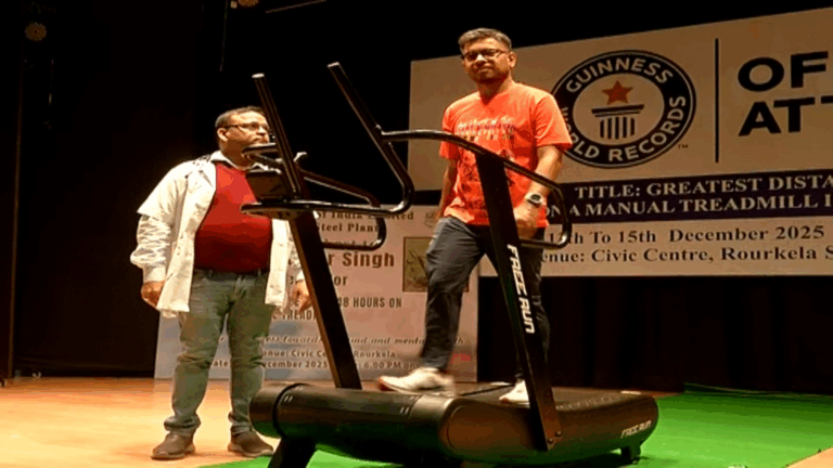 ୪୮ ଘଣ୍ଟାରେ ଦୁଇଶହ କିଲୋମିଟର ଦୌଡ଼ି ଗିନିସ ଓ୍ବାର୍ଲଡ ରେକର୍ଡ କଲେ ସୁମିତ କୁମାର ସିଂ