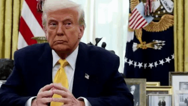 ୭ ରାଷ୍ଟ୍ର ବିରୋଧରେ ଟ୍ରାଭେଲ ବ୍ୟାନ୍ : ପୁଣି କଠୋରେ ହେଲେ ଆମେରିକା ରାଷ୍ଟ୍ରପତି ଟ୍ରମ୍ପ