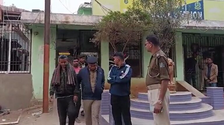 ଗ୍ୟାରେଜରେ ଦୁଇ ଯୁବକଙ୍କୁ ହତ୍ୟା ଘଟଣାରେ ୩ ଗିରଫ