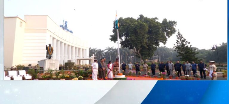 ବିଧାନସଭା ପରିସରରେ ସାଧାରଣତନ୍ତ୍ର ଦିବସ ପାଳିତ: ପତାକା ଉତ୍ତୋଳନ କଲେ ବାଚସ୍ପତି ସୁରମା ପାଢୀ