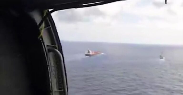 କାରିବିୟାନ ଅଞ୍ଚଳରୁ ଆସୁଥିବା ଏକ ତୈଳ ଟ୍ୟାଙ୍କରକୁ ନିଜ କବଜାକୁ ନେଲା ଆମେରିକା