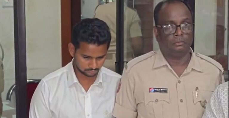 ଜଣେ ନକଲି IAS ଅଧିକାରୀଙ୍କ ଗିରଫ କଲା ପୋଲିସ